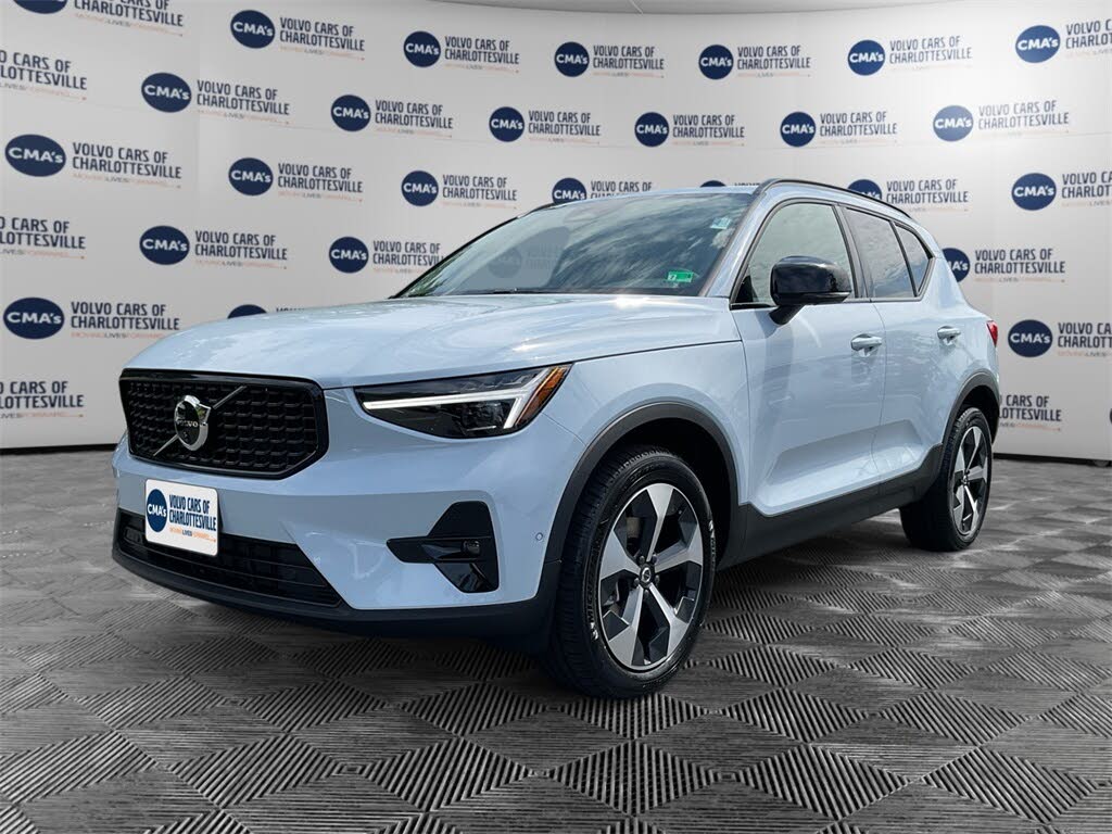2026 Volvo XC40 B5 Plus AWD