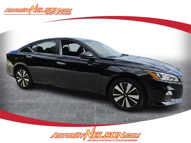 2022 Nissan Altima 2.5 SV FWD
