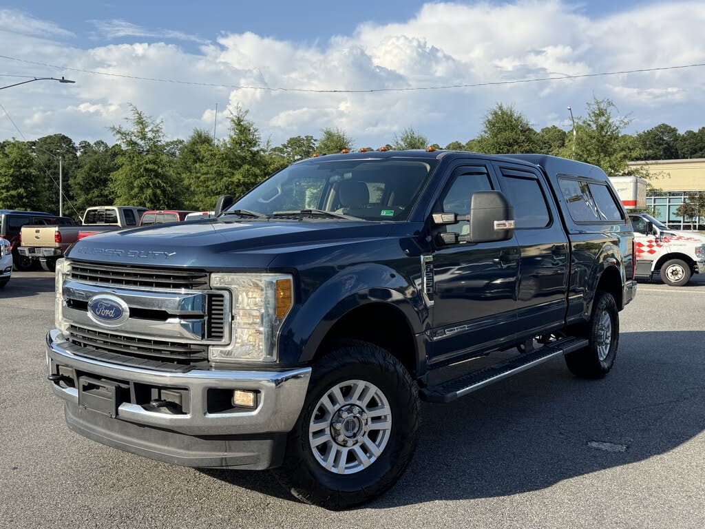 2017 Ford F-250 Super Duty XLT Crew Cab LB 4WD