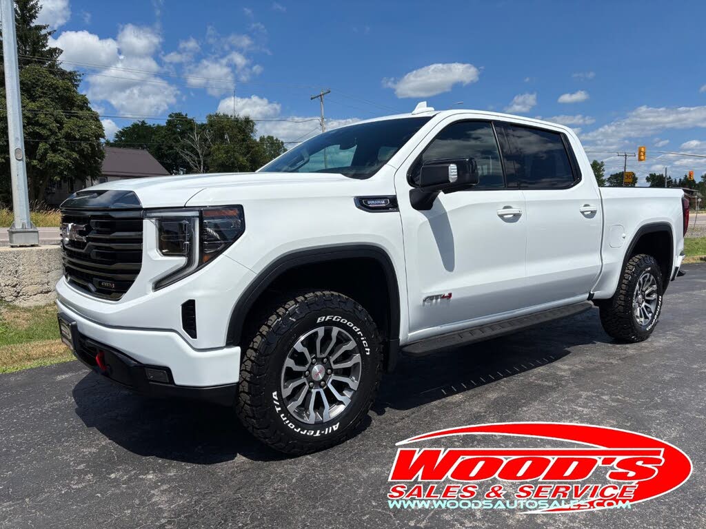2022 GMC Sierra 1500 AT4 Crew Cab 4WD