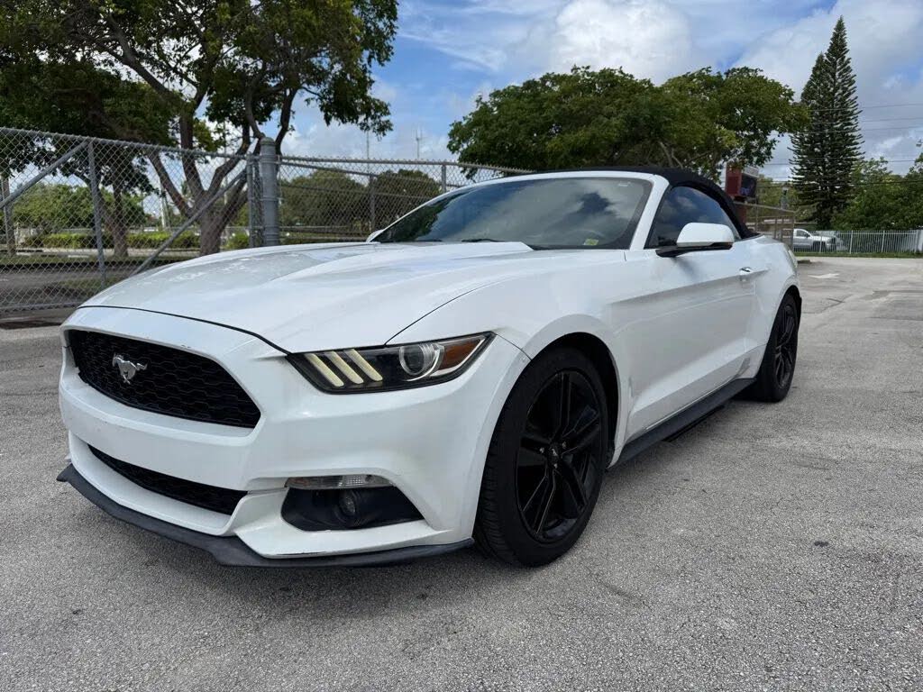 2015 Ford Mustang EcoBoost Premium Convertible RWD