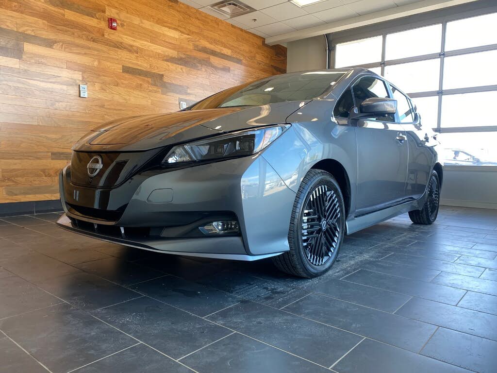 2024 Nissan LEAF SV Plus FWD