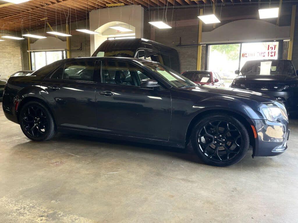 2018 Chrysler 300 S RWD