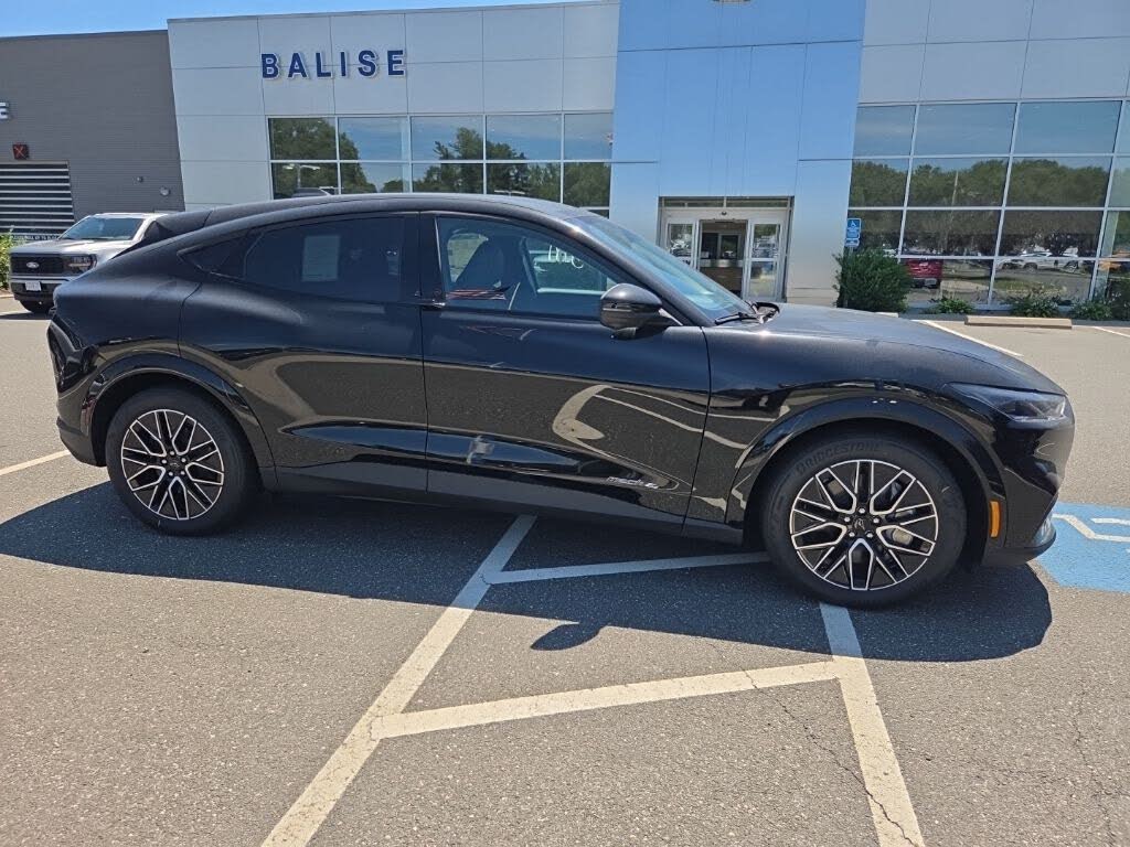 2025 Ford Mustang Mach-E Premium AWD