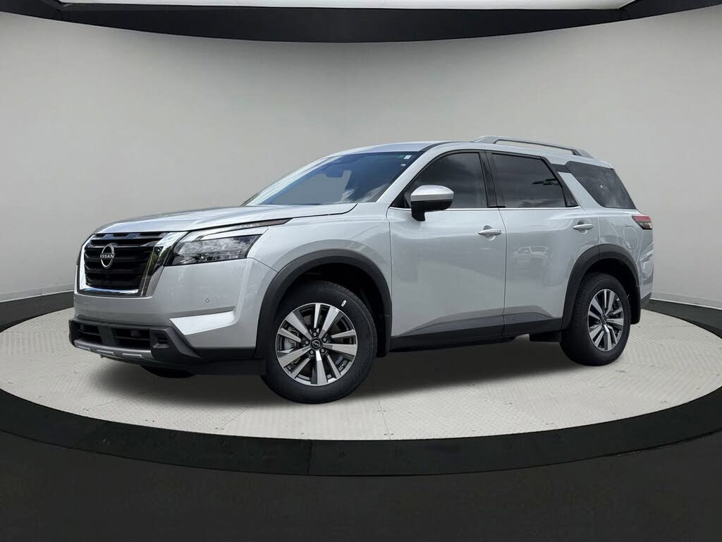 2025 Nissan Pathfinder SL FWD