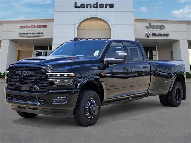 2025 RAM 3500 Limited Crew Cab LB DRW 4WD