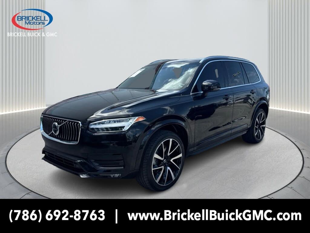 2022 Volvo XC90 T6 Momentum 7-Passenger AWD
