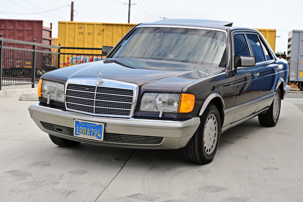 1986 Mercedes-Benz 560-Class 560SEL Sedan