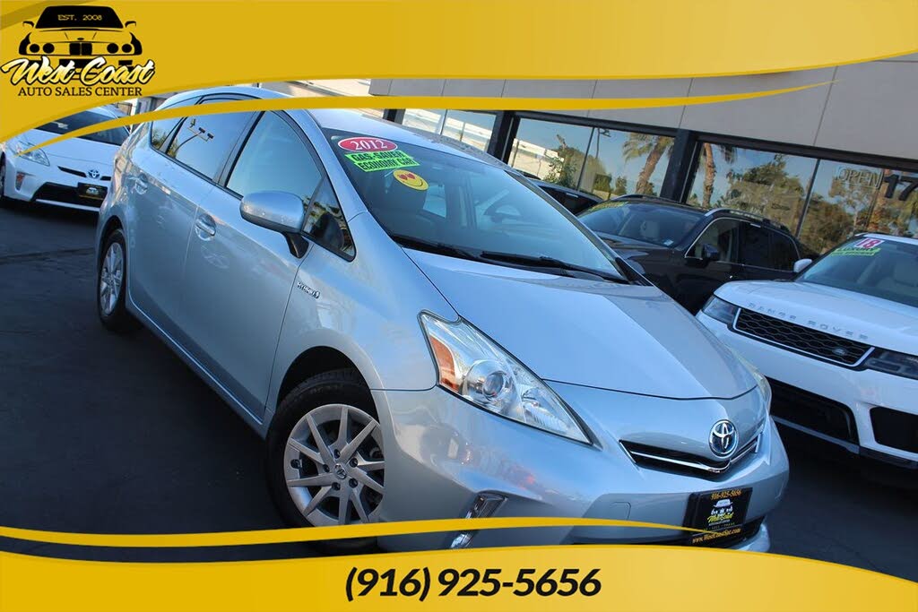 2012 Toyota Prius v Three FWD