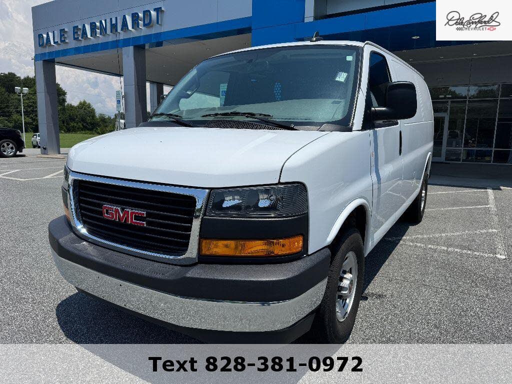 2022 GMC Savana Cargo 2500 RWD