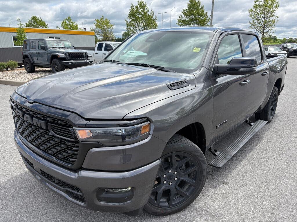 RAM 1500 Sport Crew Cab 4WD 2025