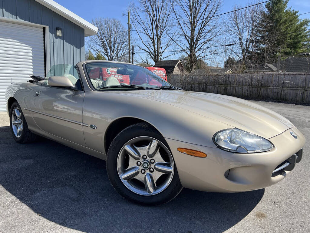 1998 Jaguar XK-Series XK8 Convertible RWD
