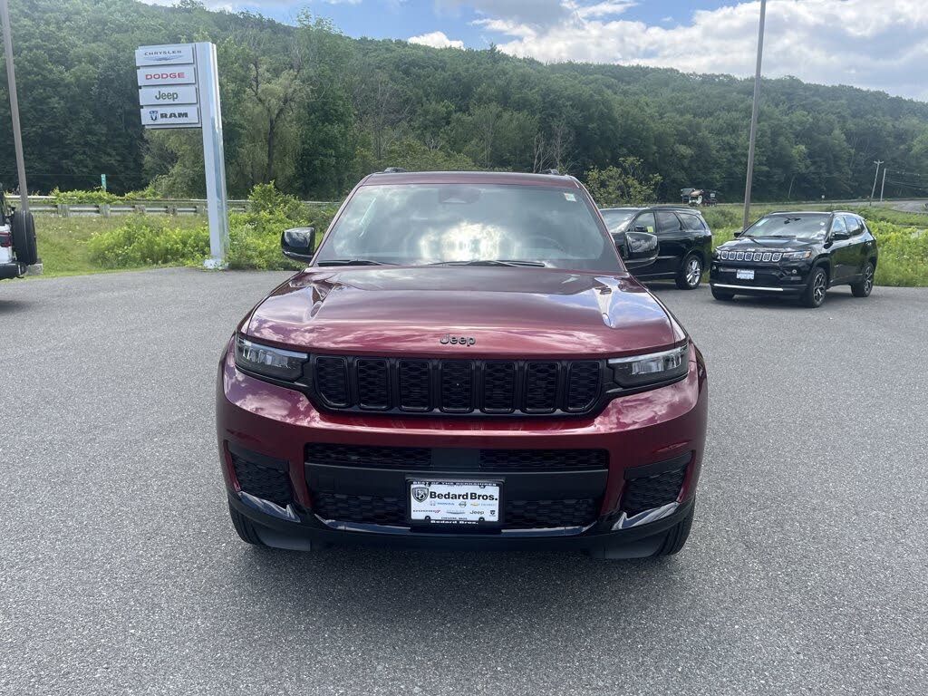 2025 Jeep Grand Cherokee L Altitude 4WD