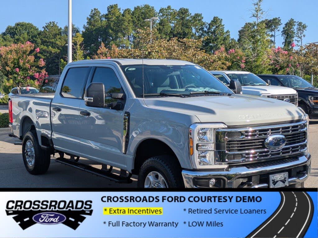 2025 Ford F-250 Super Duty XLT Crew Cab 4WD