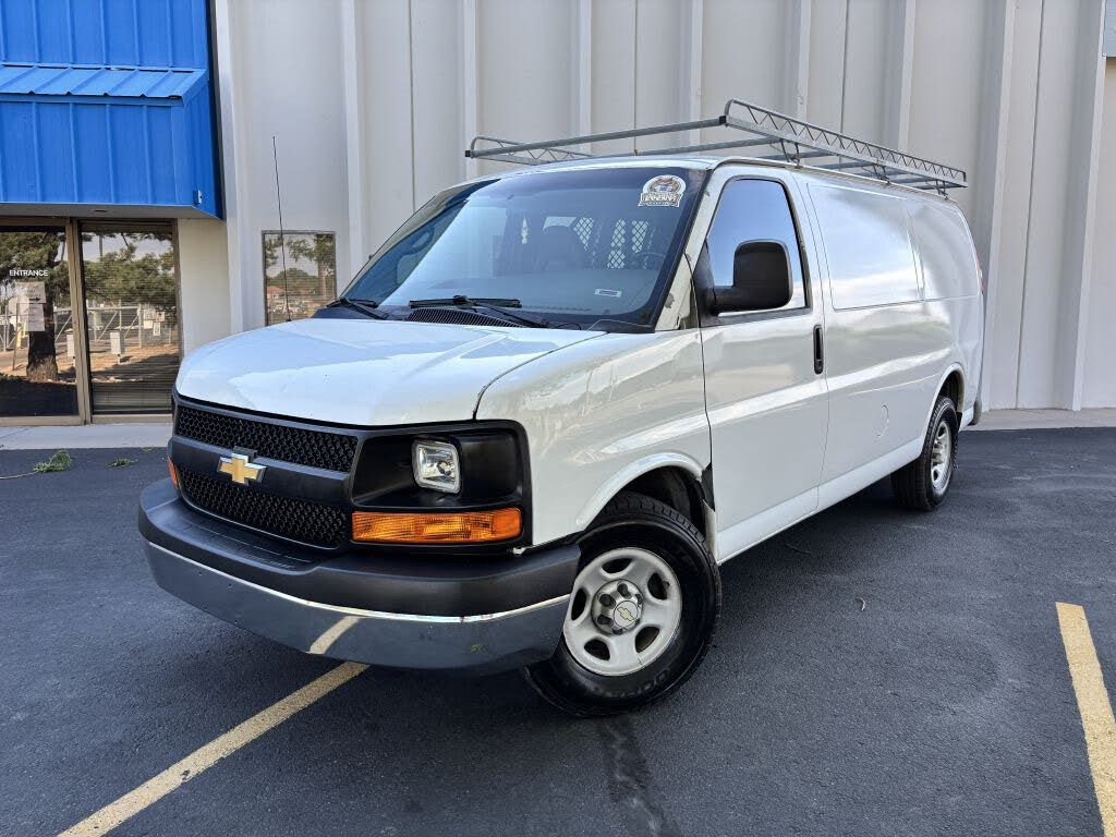 2005 Chevrolet Express Cargo 1500 RWD