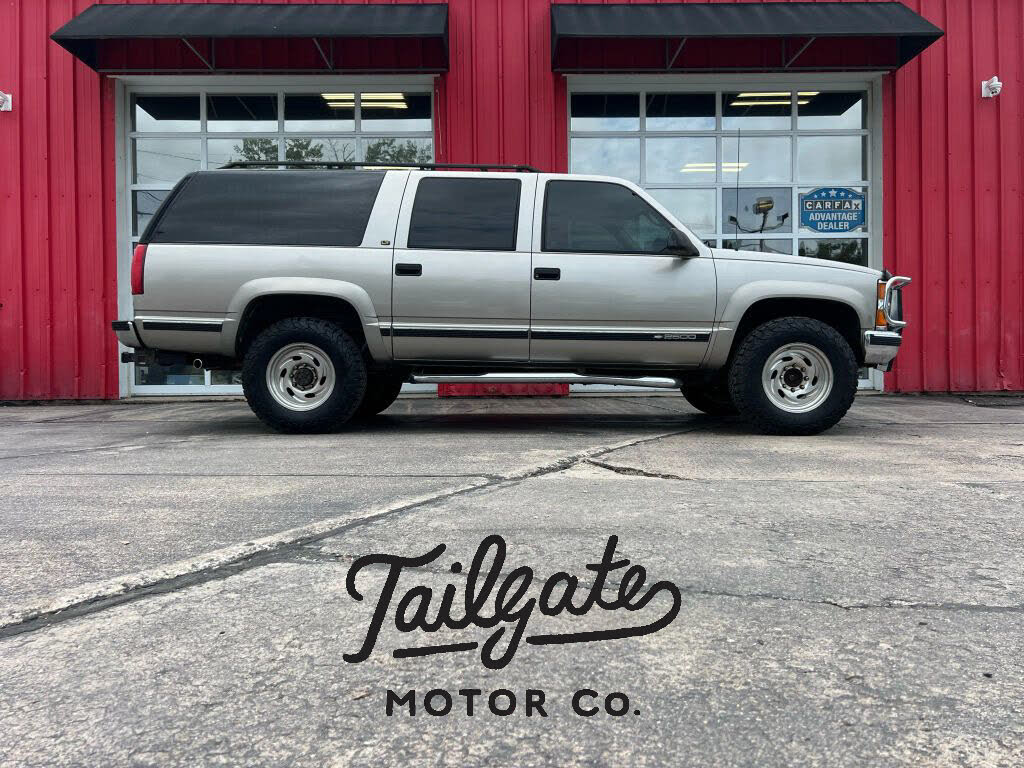 Used 1999 Chevrolet Suburban for Sale near Sioux Falls, SD