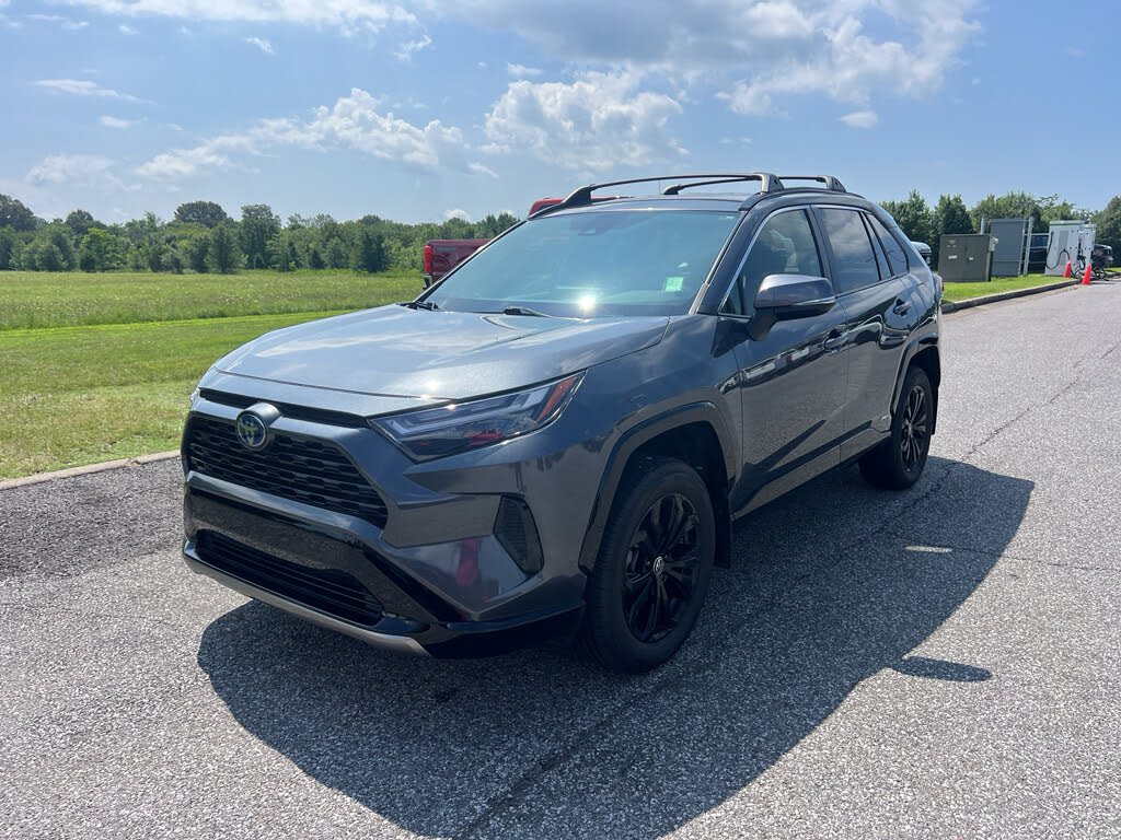 2022 Toyota RAV4 Hybrid SE AWD