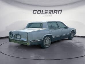 Cadillac DeVille Sedan FWD