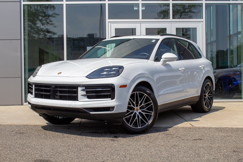 2025 Porsche Cayenne AWD