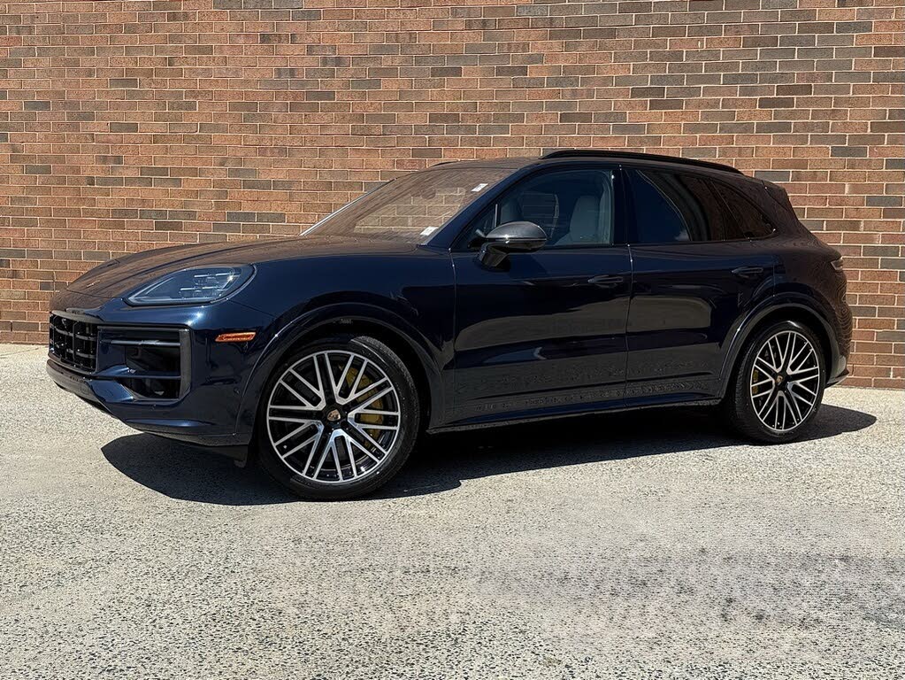 2025 Porsche Cayenne GTS AWD