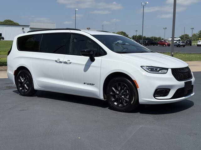 2025 Chrysler Pacifica Select FWD