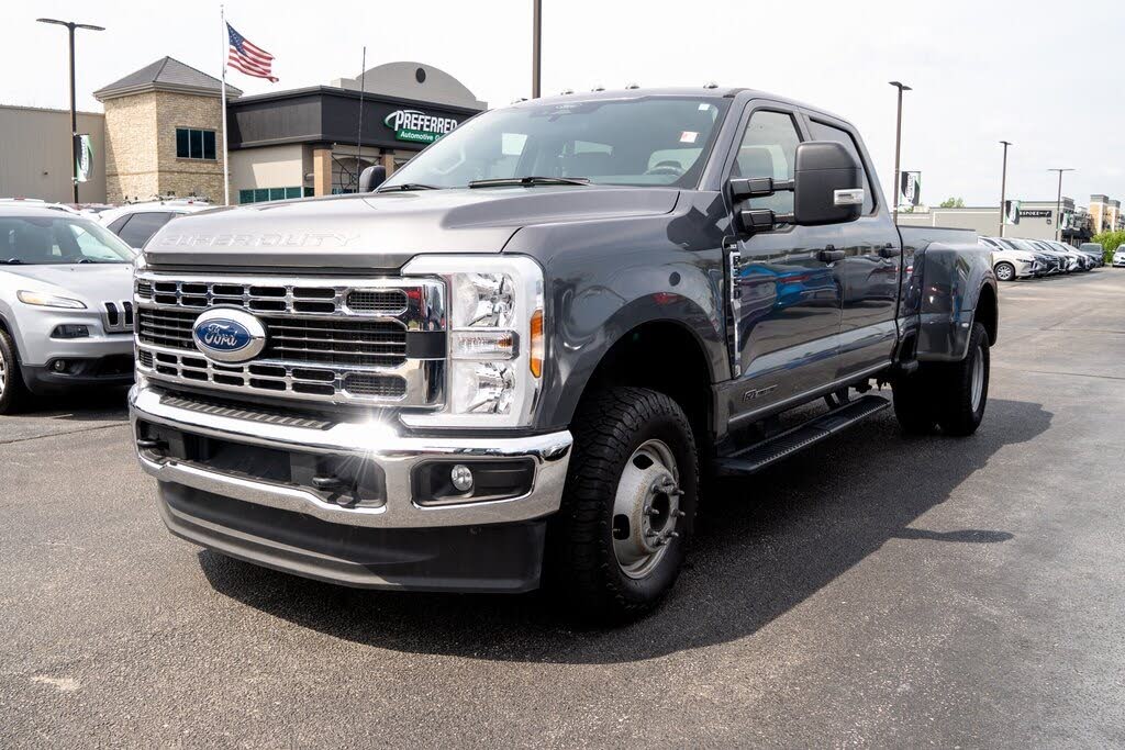 2024 Ford F-350 Super Duty XLT Crew Cab LB DRW 4WD