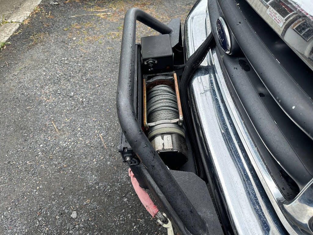 2004 Ford F-250 Super Duty Lariat Crew Cab LB 4WD