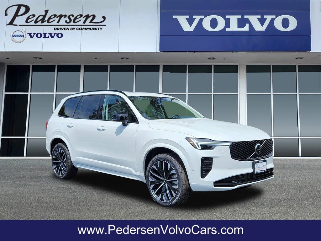 2026 Volvo XC90 B6 Ultra Dark 7-Passenger AWD