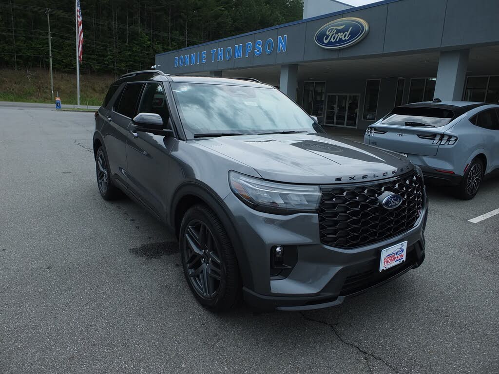 2025 Ford Explorer ST AWD