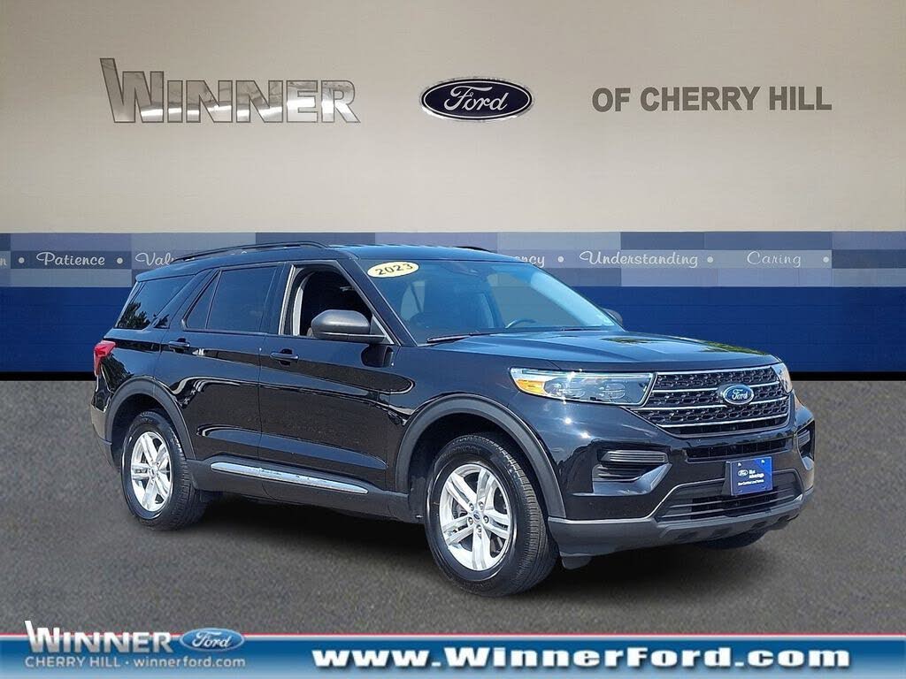 2023 Ford Explorer XLT AWD
