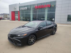 Toyota Camry SE FWD