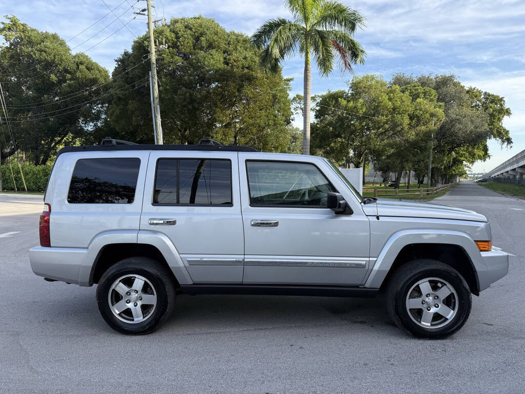 2010 Jeep Commander Sport 4WD