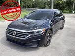 Volkswagen Passat 2.0T R-Line FWD