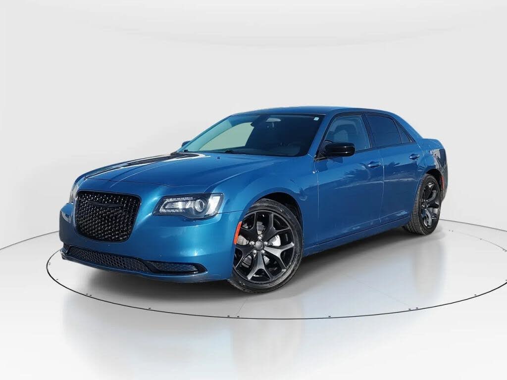 2021 Chrysler 300 Touring RWD