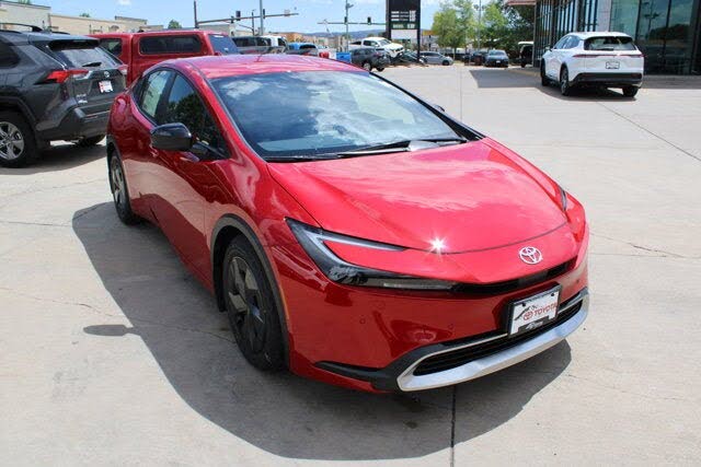 2025 Toyota Prius Plug-In Hybrid SE FWD