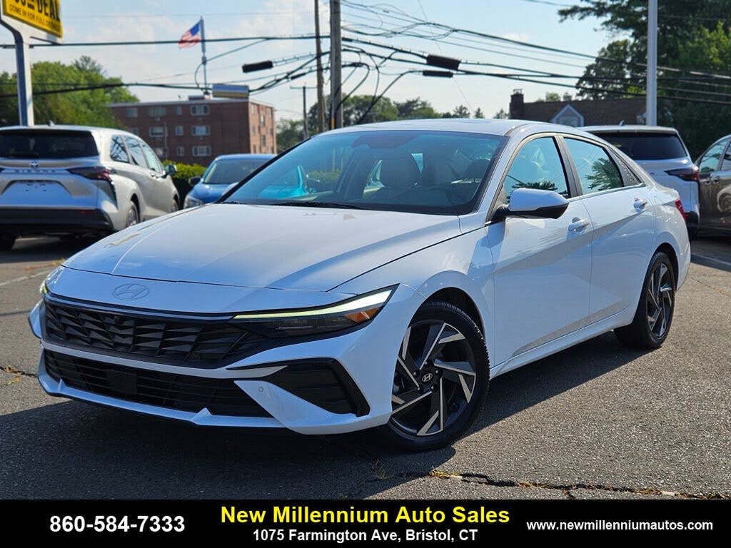 2024 Hyundai Elantra Limited FWD