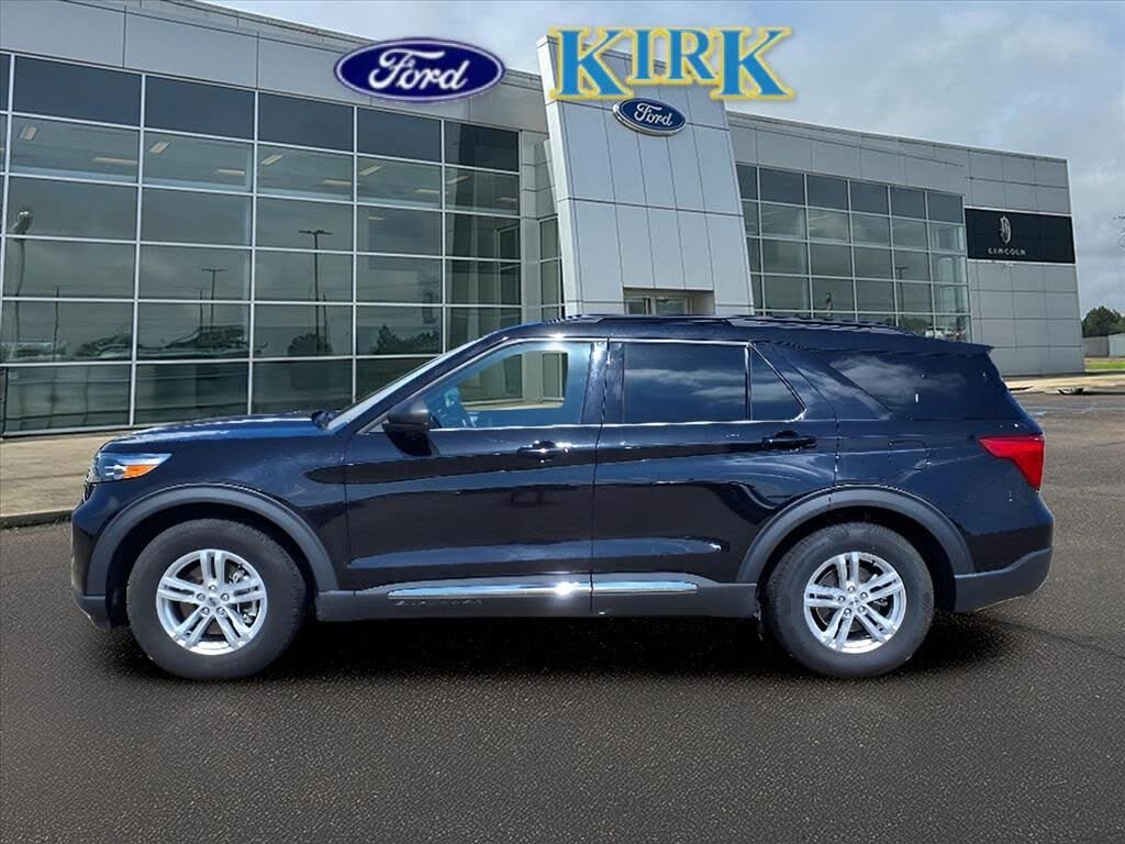 2023 Ford Explorer XLT RWD