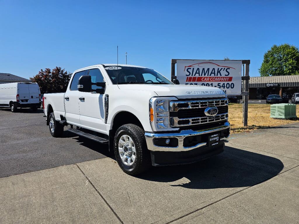 2023 Ford F-350 Super Duty XLT Crew Cab 4WD