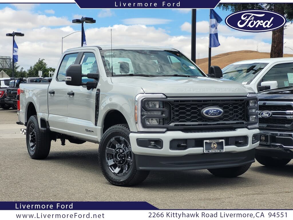 2025 Ford F-250 Super Duty XL Crew Cab 4WD