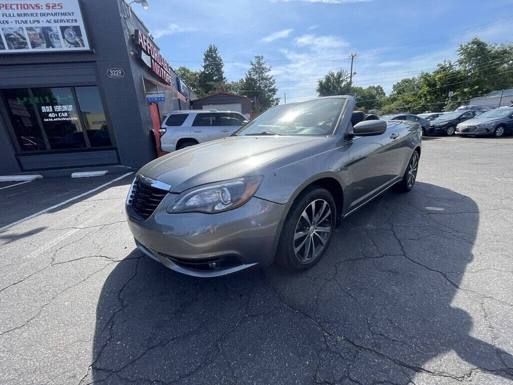 2012 Chrysler 200 S Convertible FWD