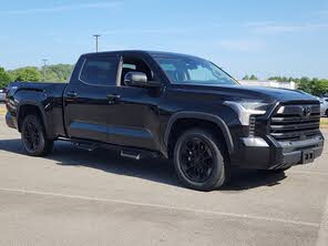 Toyota Tundra SR5 CrewMax Cab LB RWD
