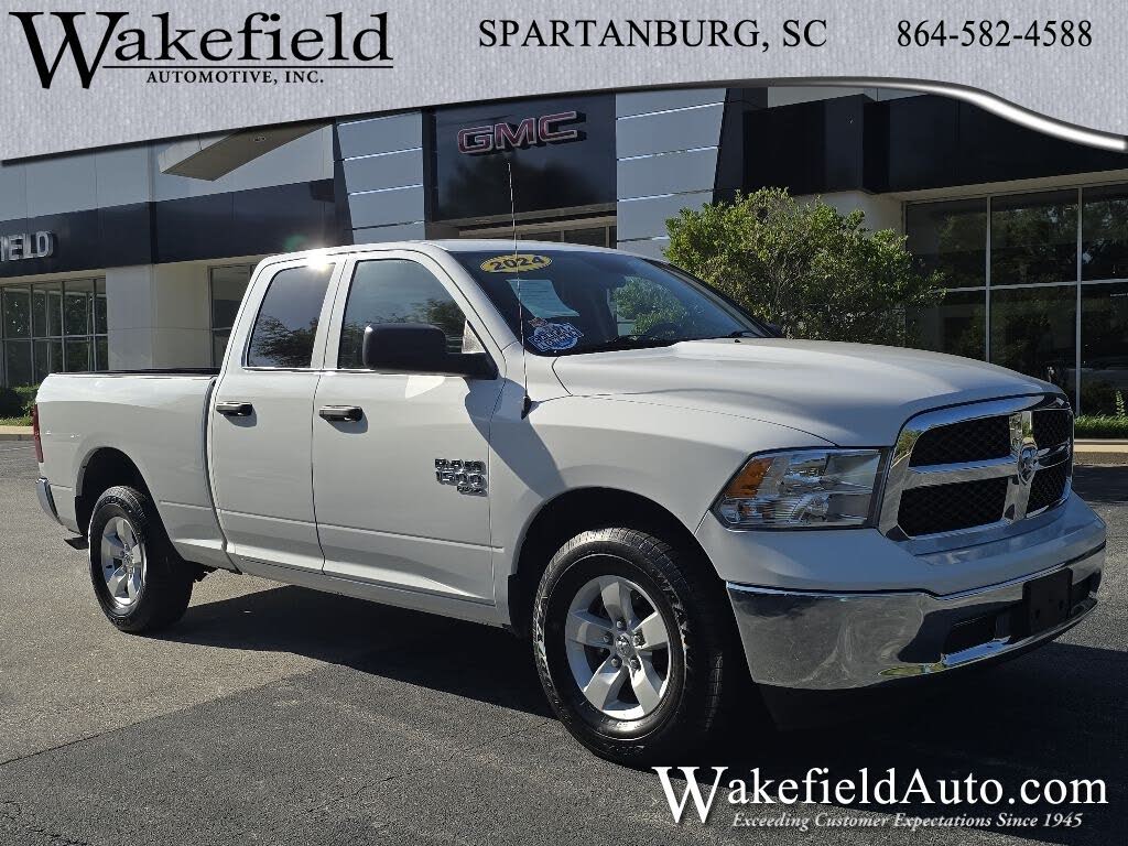 2024 RAM 1500 Classic SLT Quad Cab 4WD