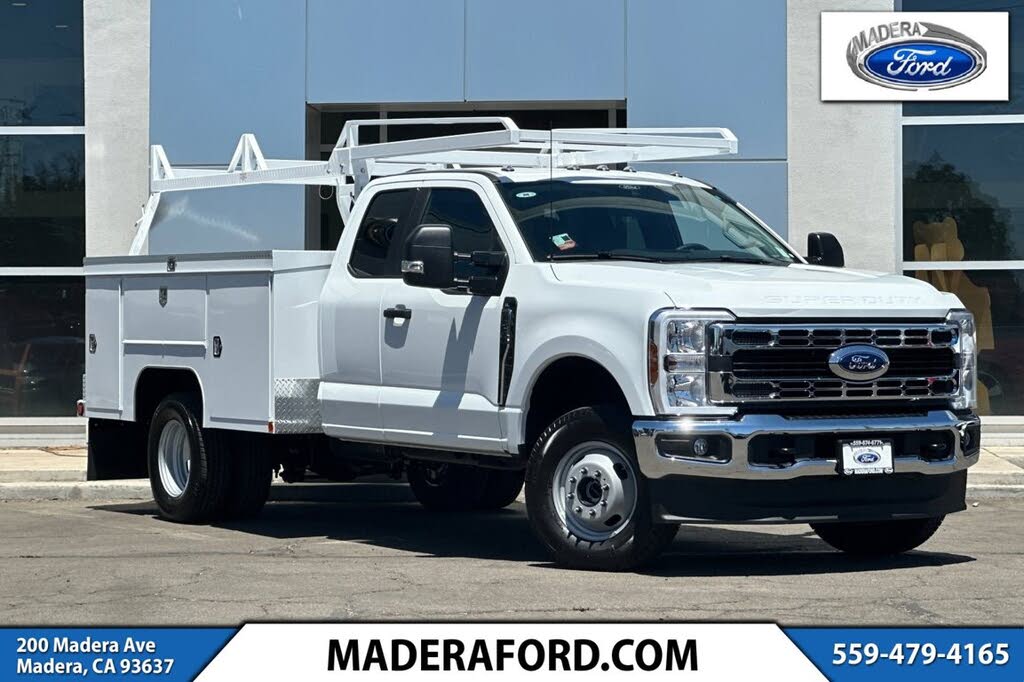 2025 Ford F-350 Super Duty Chassis XL SuperCab DRW 4WD