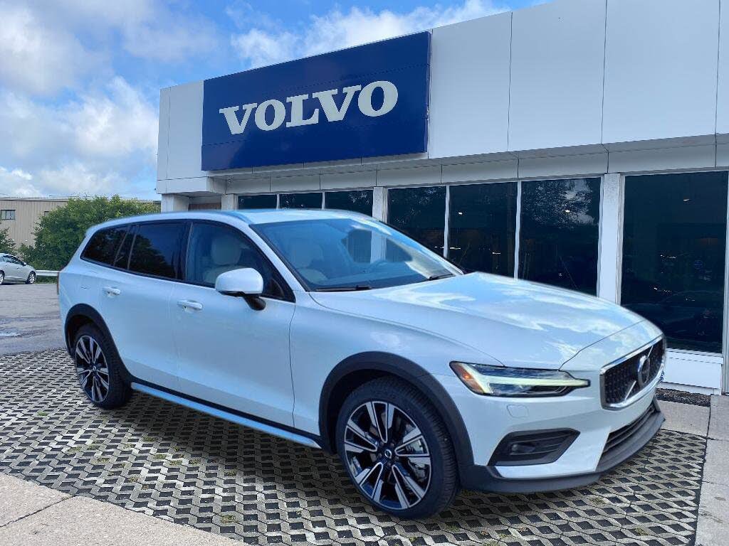 2026 Volvo V60 Cross Country B5 Ultra AWD