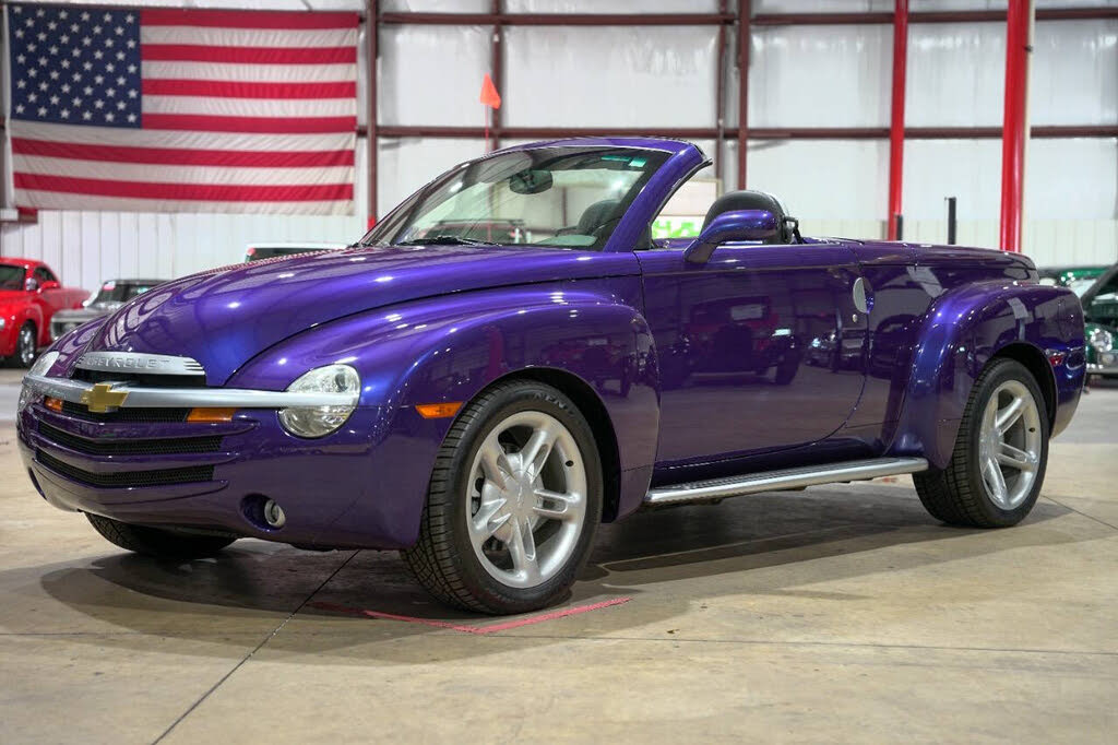 2004 Chevrolet SSR LS RWD
