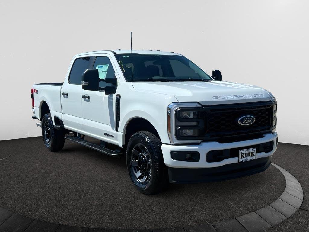 2025 Ford F-250 Super Duty XL Crew Cab 4WD