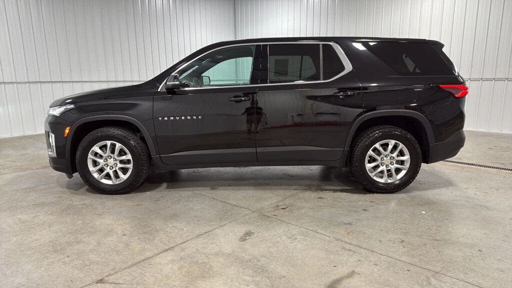 2022 Chevrolet Traverse LS FWD