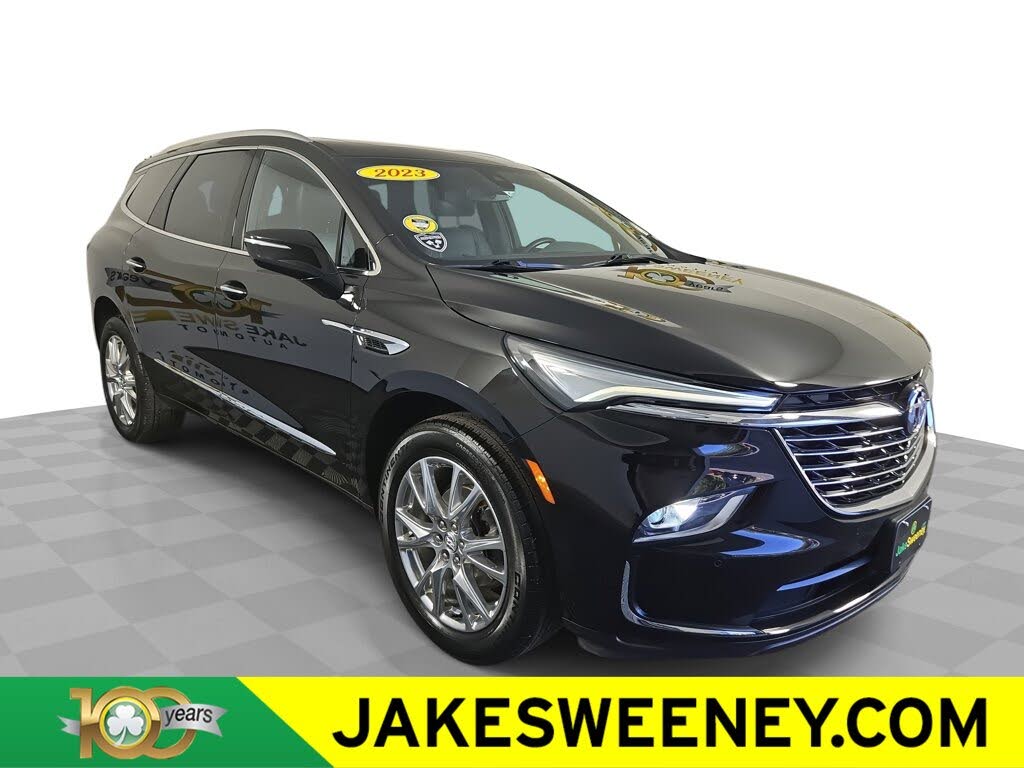 2023 Buick Enclave Essence AWD