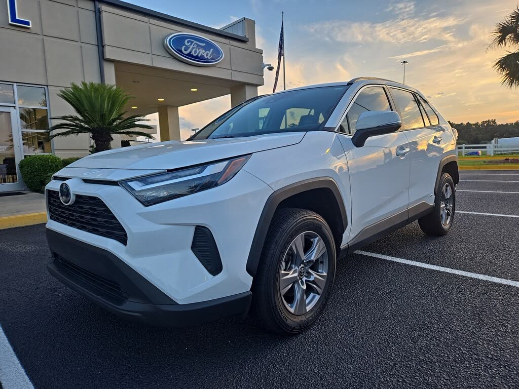 2022 Toyota RAV4 Hybrid XLE AWD