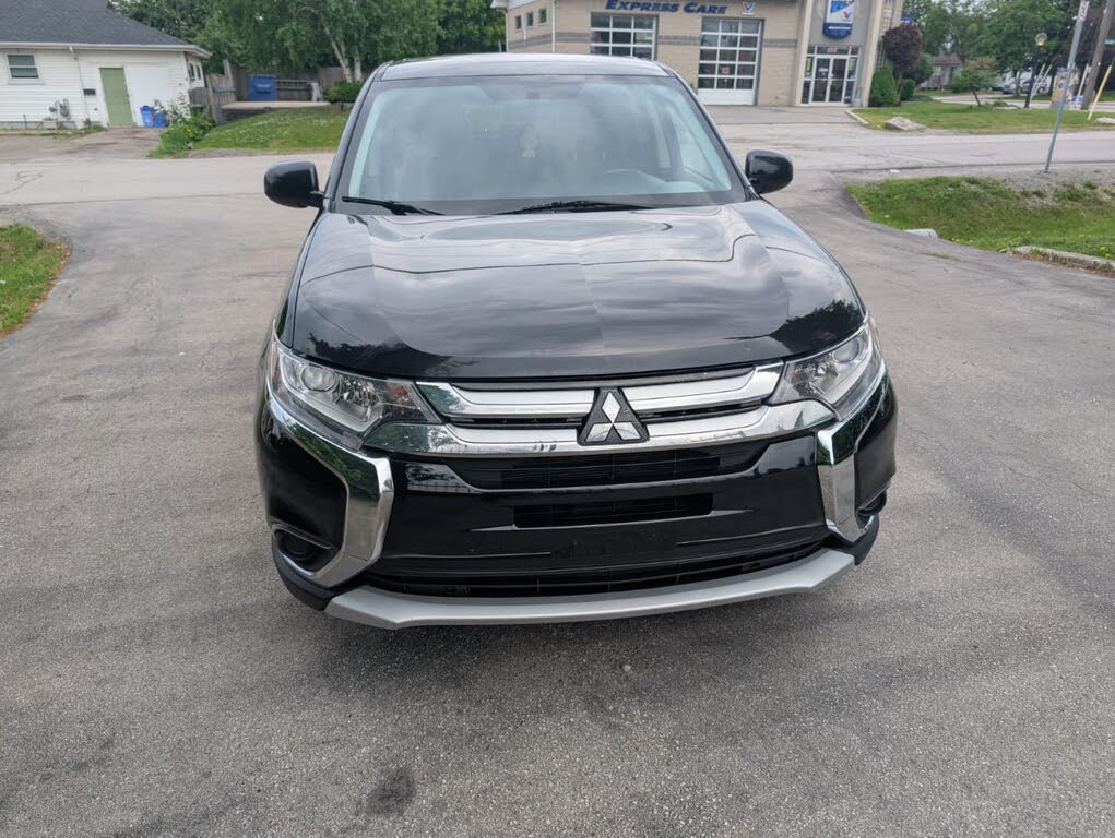 2016 Mitsubishi Outlander ES S-AWC